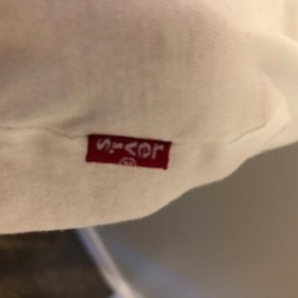 Levis t shirt - Picture 3 of 3